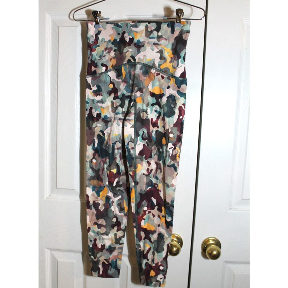 Spanx Booty Boost Active 7/8 Painted Camo Leggings sz S - Picture 2 of 4